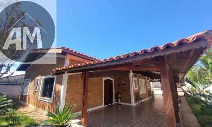 Casa Mobiliada para Locação em Atibaia com 03 Suítes  - Loteamento Morumbi
