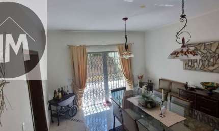 ALUGA SE CASA DE ALTO PADRAO COM PISCINA E ELEVADOR