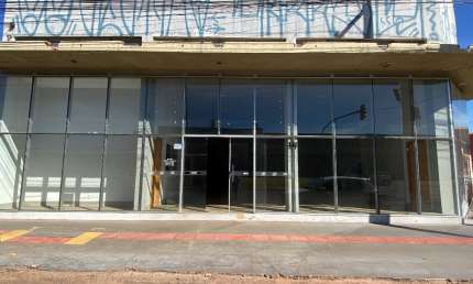Alugo prédio comercial para empresas de grande porte na Vila Progresso