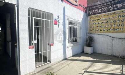 Casa para Locação em Mogi das Cruzes, Centro, 3 dormitórios, 2 banheiros, 2 vagas