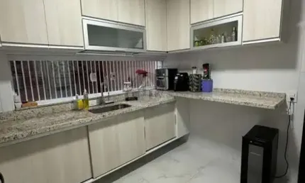 Casa para Venda em Mogi das Cruzes, Alto Ipiranga, 3 dormitórios, 1 suíte, 4 banheiros, 2 vagas