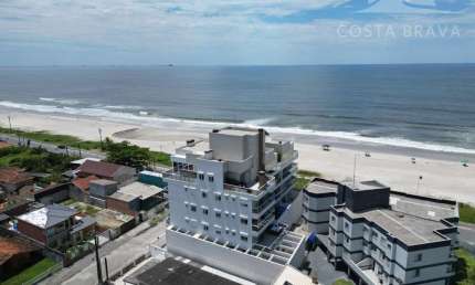Edifício de alto padrão localizado frente para o mar!