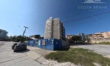 Cobertura com 3 Dormitórios, 1 Suite, 2 Vagas em Caiobá