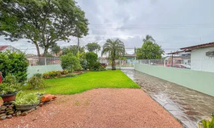 Casa mobiliada, com pátio e terraço à venda em Canoas, Niterói: Excelente oportunidade!