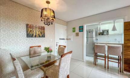 Apartamento mobiliado com ótima localização universitária