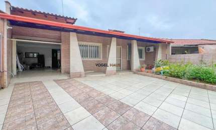 Casa térrea 4 dormitórios, semimobiliado. Canoas - Bairro Estância Velha.