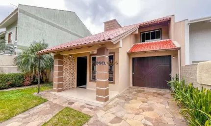 Sobrado com 3 Dormitórios, Piscina e Espaço Gourmet | Bairro Moinhos de Vento, Canoas