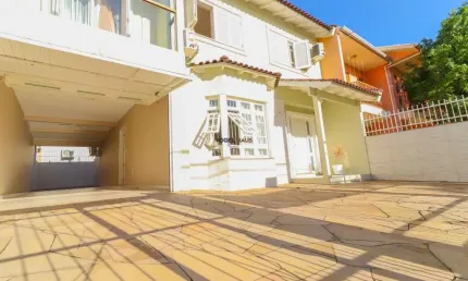 Sobrado de 4 dormitórios, Moinhos de Vento - Canoas