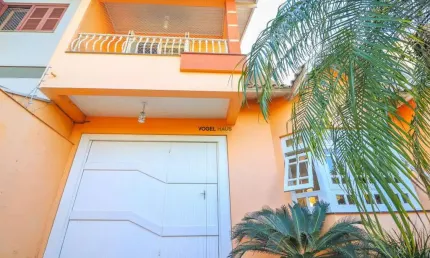 Sobrado com 03 dormitórios 01 suíte | 190m² | Moinhos de Vento II - Canoas.