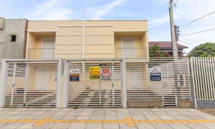 Sobrado em construção, em Canoas, Bairro Fátima, 3 quartos com uma suíte.