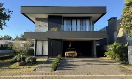 Sobrado em Condomínio com 290m² | Alphaville - Gravataí