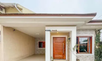 Casa sobrado com piscina 3 dormitórios sendo 1 suíte no bairro igara