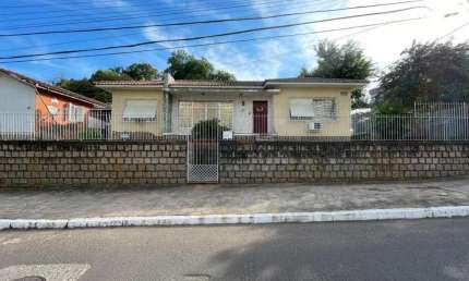 Amplo terreno comercial de esquina super bem localizado no Bairro Marechal Rondon