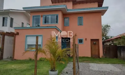 Casa com 3 quartos à venda na Servidão Guilherma Maria da Silva, 178, Campeche, Florianópolis por R$ 1.750.000
