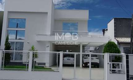 Casa com 4 quartos à venda na Rua Ipê Rosa, 258, Carianos, Florianópolis por R$ 1.900.000