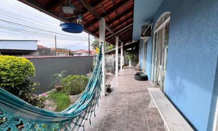 Casa com 3 quartos à venda na Rua Fidélis Govoni, 338, Campeche, Florianópolis por R$ 2.150.000