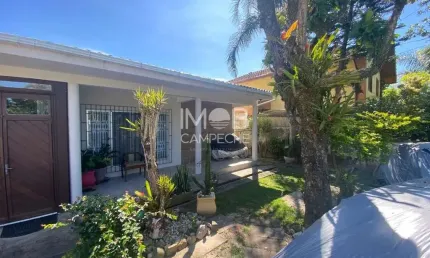 Casa com 2 quartos à venda na Rua do Gravatá, Campeche, Florianópolis por R$ 2.130.000