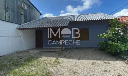 Casa com 2 quartos à venda na Servidão Dunas da Joaquina, 49, Rio Tavares, Florianópolis por R$ 790.000