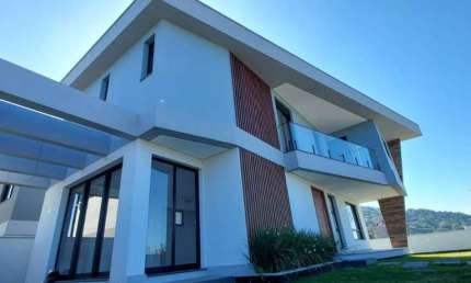 Casa com 3 quartos à venda na Via 10, 246, Rio Tavares, Florianópolis por R$ 1.990.000