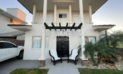 Casa com 3 quartos à venda na Rua do Farol, 631, Campeche, Florianópolis por R$ 2.450.000