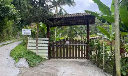 Sítio para Venda em Águas Mornas, AGUAS MORNAS, 3 dormitórios, 1 suíte, 2 banheiros, 1 vaga