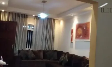 [casa com sobrado nos fundos - venda][jd das industrias]