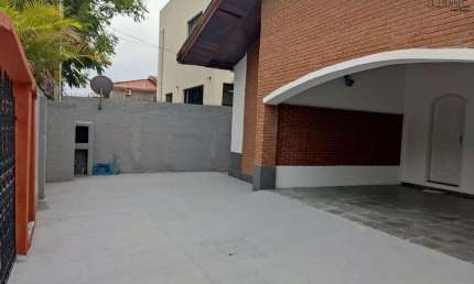 Imóvel com Área de serviço e Sala de estar em São José dos Campos - Venda