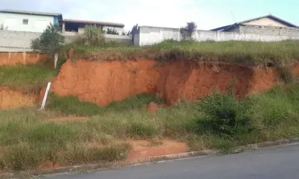Terreno à venda em Jacareí, Jardim Leblon: Oportunidade única!