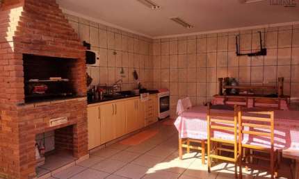 Casa com 3 dormitórios com edícula no Jardim Oriente