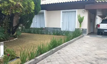 Alugo casa residencial/ comercial no Parque Industrial