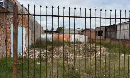 Terreno à venda na Rua Antônio José Pereira, Jardim Amélia, Pinhais por R$ 319.000