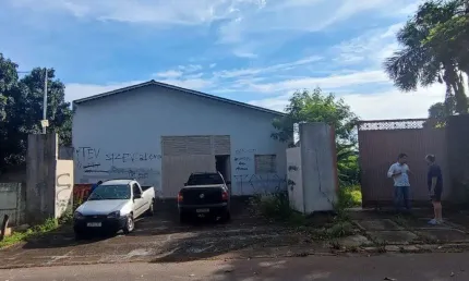 GALPÃO NA VILA JARDIM VITÓRIA Galpão / Depósito à Venda, 350 por R$ 800.000 no setor Jardim Vitória AD9029