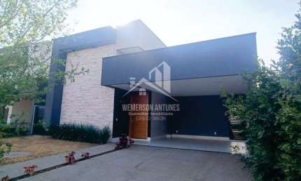Vendo Casa de 3 Quartos no Portal do Sol Green Casa em Condomínio com 3 Quarto(s) e 4 banheiro(s) à Venda, 219 por R$ 2.100.000 no setor Residencial Goiânia Golfe Clube VN10561