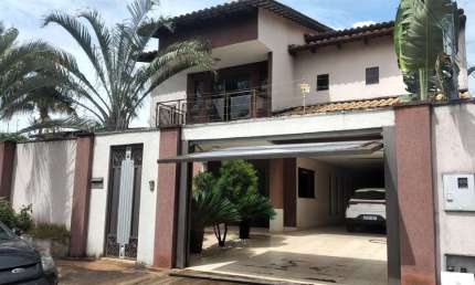 SOBRADO EM CONDOMINIO NO SETOR BALNEÁRIO MEIA PONTE Sobrado com 4 Quarto(s) e 4 banheiro(s) à Venda, 360 por R$ 1.400.000 no setor Residencial Balneário AD11582