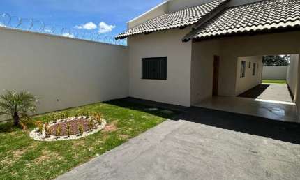 VENDE-SE CASA 2 QUARTOS 1 SUÍTE. Casa de Rua com 2 Quarto(s) e 1 banheiro(s) à Venda, 100 por R$ 290.000 no setor Independência - 3º Complemento TA11815