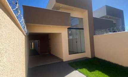 Casa 3 Quarto Próximo Vila Brasília Casa de Rua com 3 Quarto(s) e 2 banheiro(s) à Venda, 116 por R$ 400.000 no setor Vila Maria TA12228