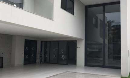 Sobrado Alphaville Cruzeiro do Sul Casa em Condomínio com 5 Quarto(s) e 7 banheiro(s) à Venda, 521.09 por R$ 7.050.000 no setor Residencial Alphaville Flamboyant IN12833