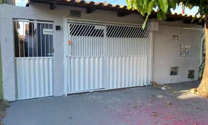 Lote com duas casas no ST. Maria Inês, Apda de Goiânia Casa de Rua com 4 Quarto(s) e 2 banheiro(s) à Venda, 125 por R$ 320.000 no setor Jardim Maria Inês AD13525