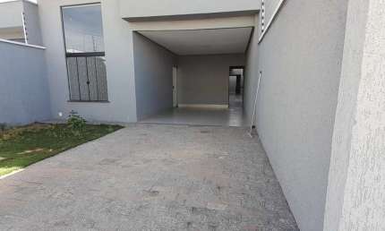 Sobrado com 3 Quartos e 3 Suites à Venda, 214m² Sobrado com 3 Quarto(s) e 3 banheiro(s) à Venda, 214 por R$ 1.090.000 no setor Jardim Helvecia AD13687