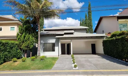CASA - JARDINS MADRI Casa em Condomínio com 4 Quarto(s) e 5 banheiro(s) à Venda, 370 por R$ 1.750.000 no setor Jardins Madri FL14217