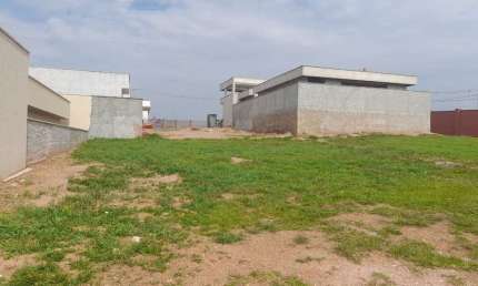 LOTE JARDINS NÁPOLES Lote à Venda, 366.07 por R$ 340.000 no setor Jardins Nápoles AD15390