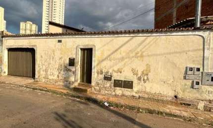 CASA Casa de Rua com 3 Quarto(s) e 1 banheiro(s) à Venda, 600 por R$ 750.000 no setor Setor Pedro Ludovico AD16136