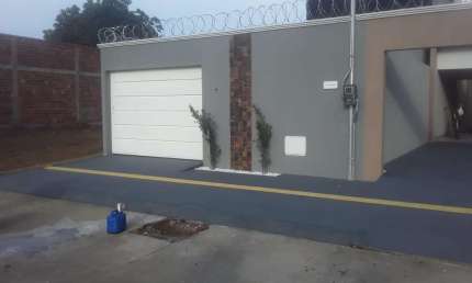 Casa Casa de Rua com 3 Quarto(s) e 1 banheiro(s) à Venda, 101 por R$ 320.000 no setor Riviera Sul IN16156