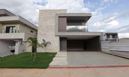 Condomínio ParqueVille Jacarandá Casa em Condomínio com 4 Quarto(s) e 6 banheiro(s) à Venda, 262 por R$ 2.500.000 no setor Residencial Parqville Jacarandá IN16227