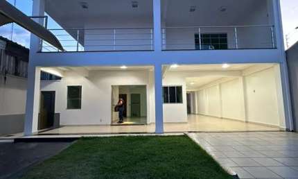 Parque das Amendoeiras Sobrado com 4 Quarto(s) e 4 banheiro(s) à Venda, 300 por R$ 1.700.000 no setor Parque das Amendoeiras AD16345