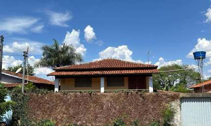 Jardim São Judas Tadeu  Casa de Rua com 4 Quarto(s) e 3 banheiro(s) à Venda, 212 por R$ 580.000 no setor Setor Urias Magalhães AD17240