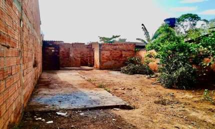 Lote com áre de 300m² Setor Campos Dourados Lote à Venda, 300 por R$ 100.000 no setor Residencial Campos Dourados FL17406