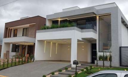 Sobrado Jardins Capri  Casa em Condomínio com 3 Quarto(s) e 5 banheiro(s) à Venda, 216 por R$ 1.250.000 no setor Centro IN17686