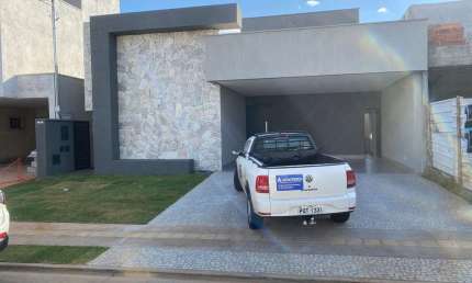 Casa Jardins Bolonha - 09 Casa em Condomínio com 3 Quarto(s) e 3 banheiro(s) à Venda, 158 por R$ 1.250.000 no setor Jardins Bolonha AD18145