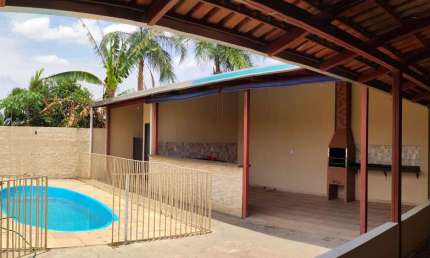 Casa com Piscina Senador Canedo Casa de Rua com 3 Quarto(s) e 2 banheiro(s) à Venda, 281.49 por R$ 250.000 no setor Residencial Pedro Viana AD18527